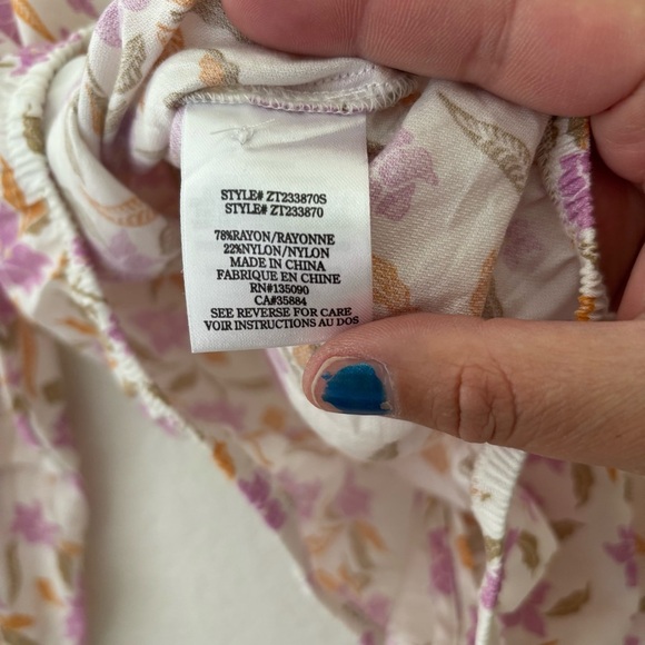 Z‎ Supply Sandstone Nylon Floral top Size Large - Picture 8 of 8